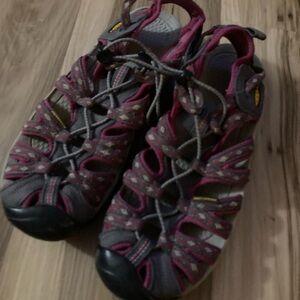 Keen Hiking Fisherman Sandal Women's 9.5 EU 40 Waterproof Pink & Gray